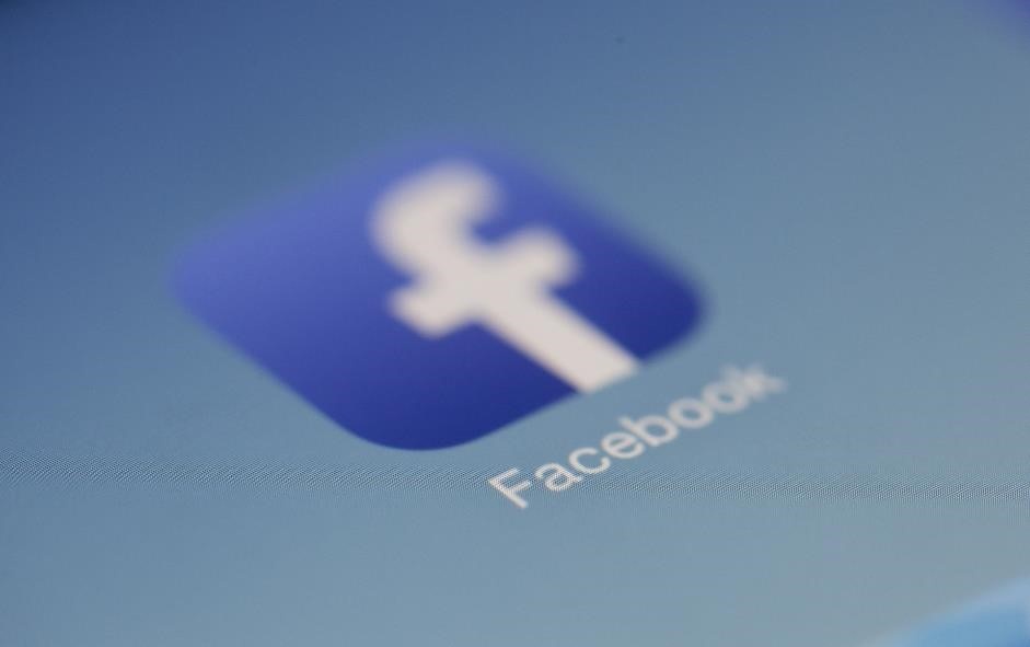 Saber cómo funciona Facebook es aprender comunicación