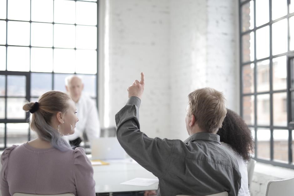 ¿Quién forma a los consultores de empresas?